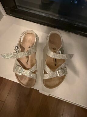 Birkenstock Kids Size 1 (euro 32) Silver Glitter Double-Strap Sandals